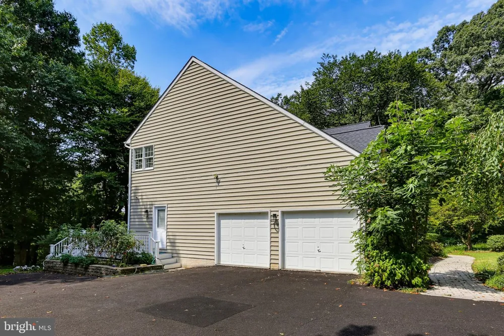 640 SEAN DRIVE Annapolis, MD 21401
