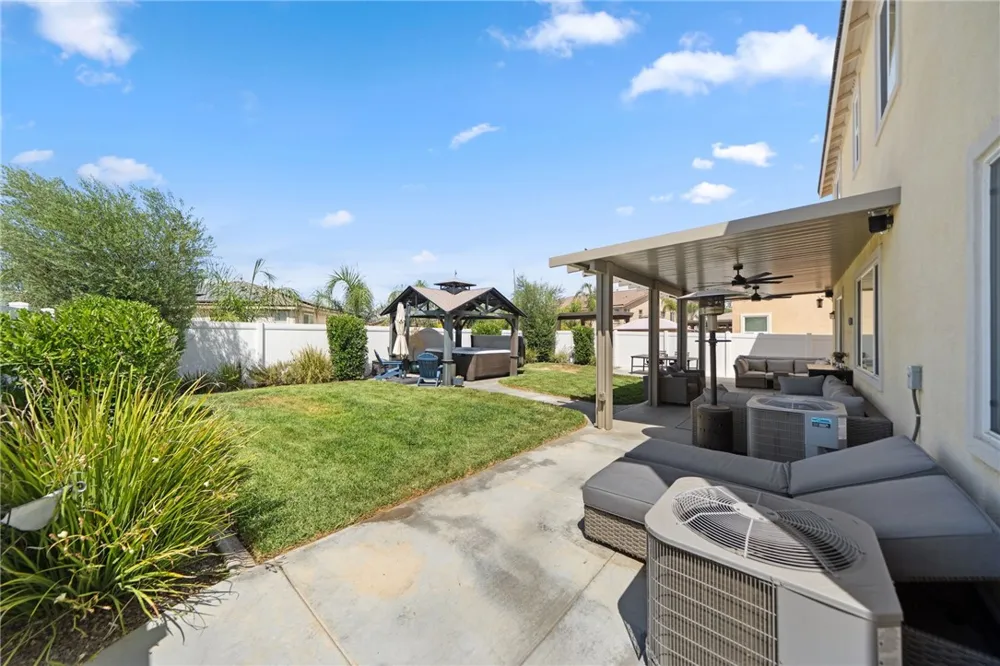 26418 Bramble Wood Menifee, CA 92584