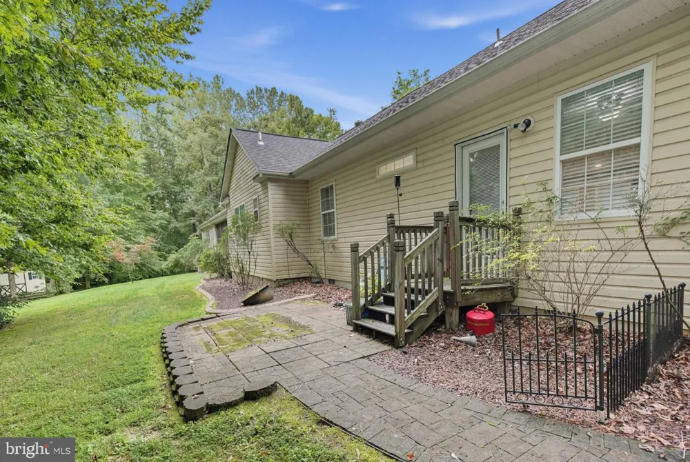 6050 DEEPDEEN PLACE Bryantown, MD 20617