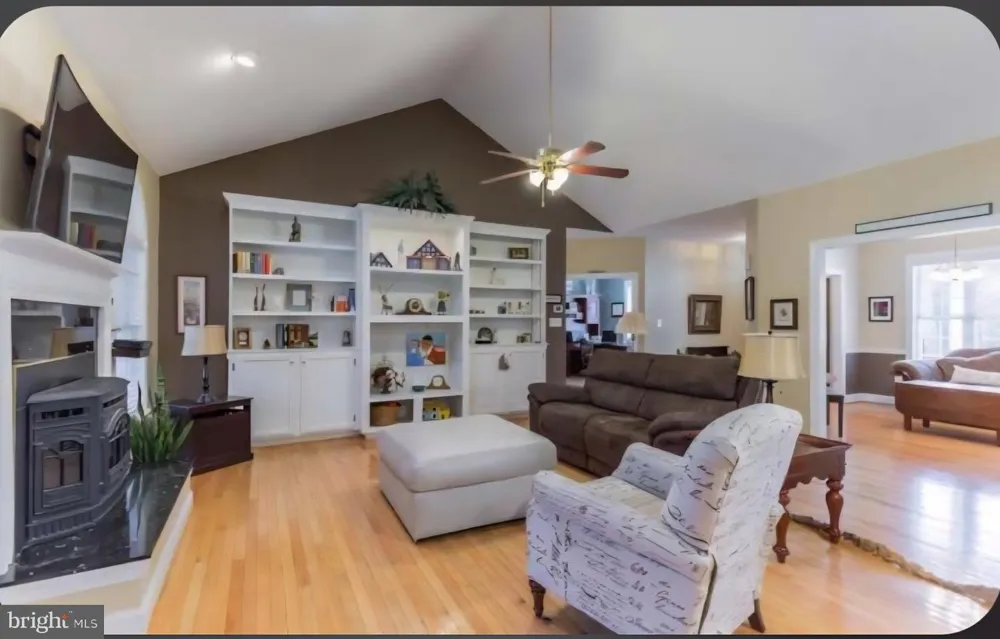 6050 DEEPDEEN PLACE Bryantown, MD 20617