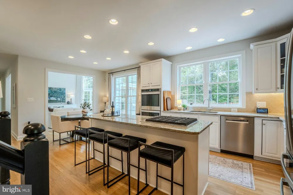 17301 ROUNDMONT PLACE Round Hill, VA 20141