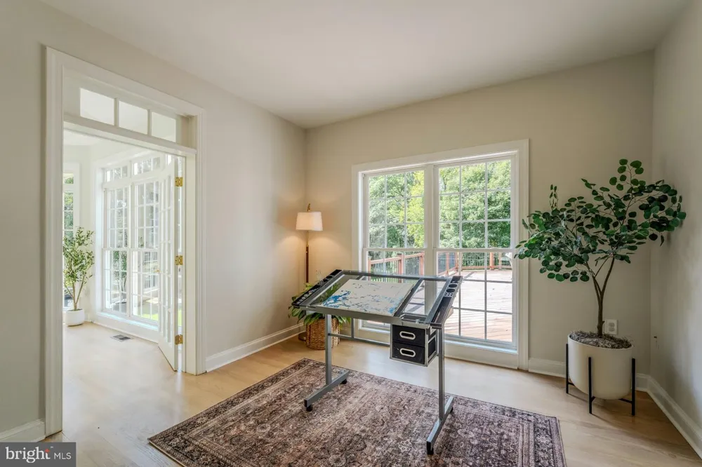 17301 ROUNDMONT PLACE Round Hill, VA 20141