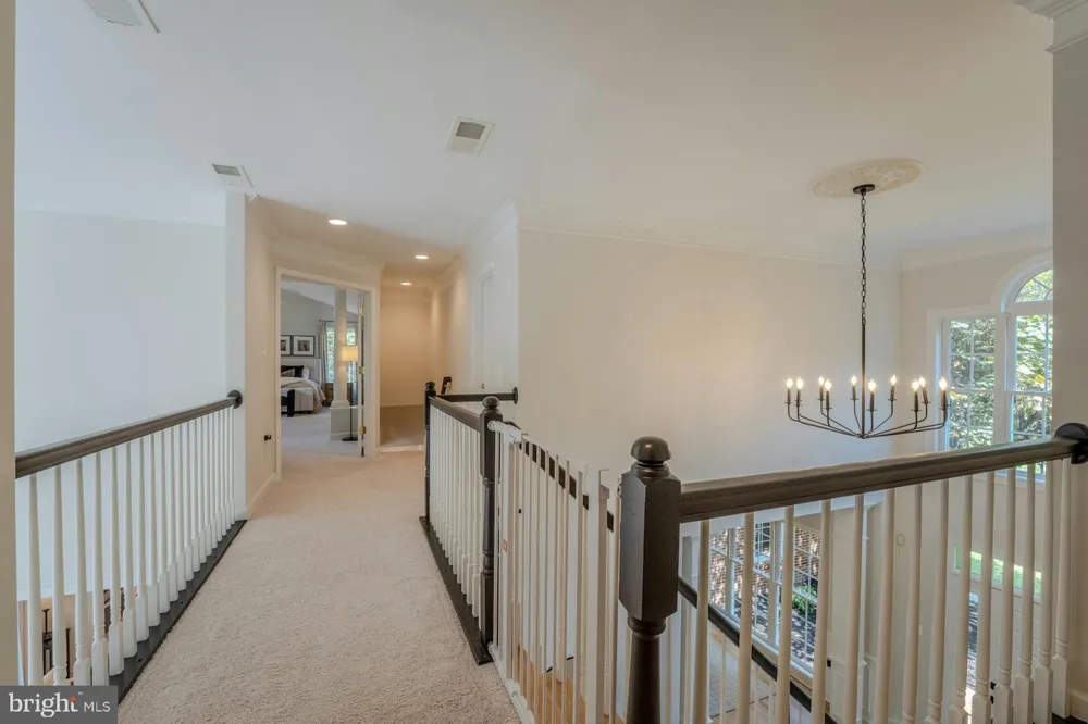 17301 ROUNDMONT PLACE Round Hill, VA 20141