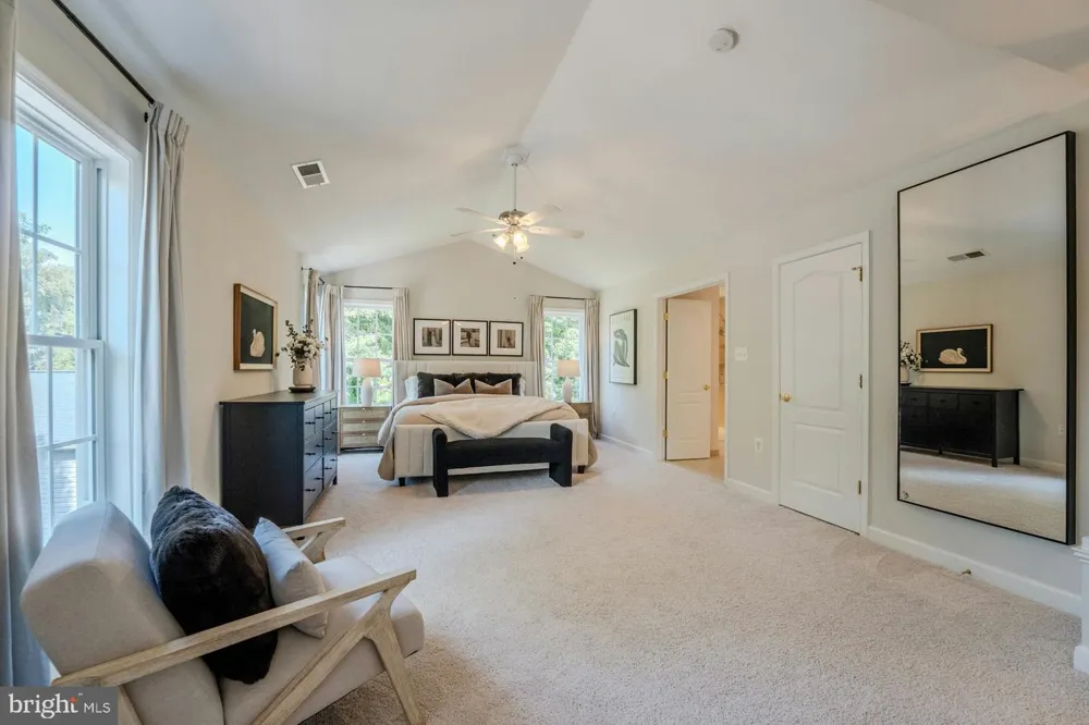17301 ROUNDMONT PLACE Round Hill, VA 20141