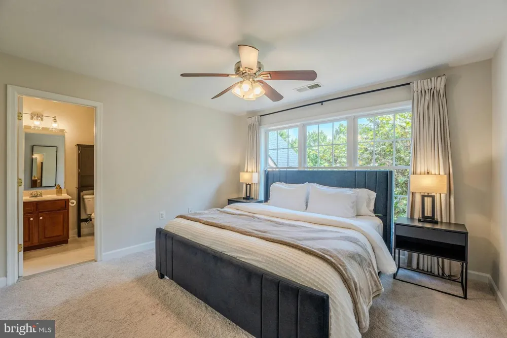 17301 ROUNDMONT PLACE Round Hill, VA 20141