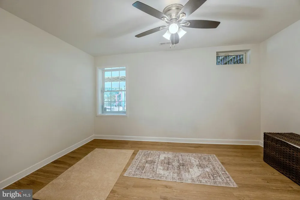 17301 ROUNDMONT PLACE Round Hill, VA 20141
