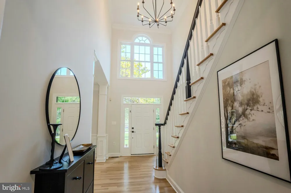 17301 ROUNDMONT PLACE Round Hill, VA 20141