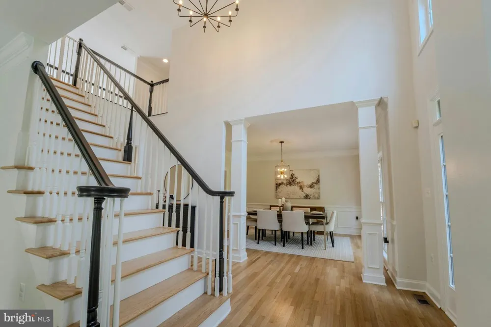 17301 ROUNDMONT PLACE Round Hill, VA 20141