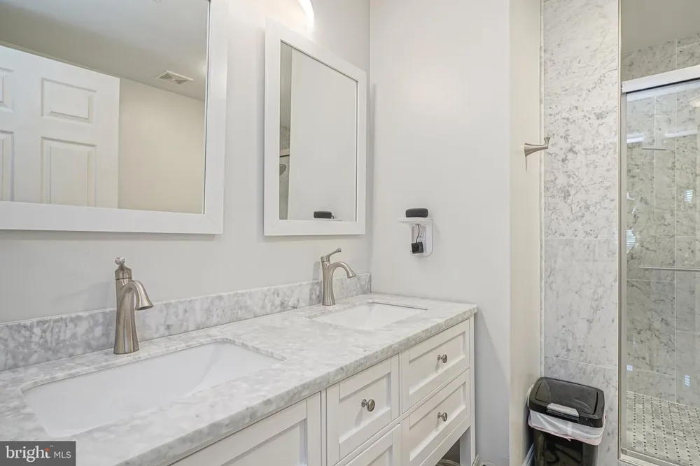 135 CHANCELLOR DRIVE Deptford, NJ 08096