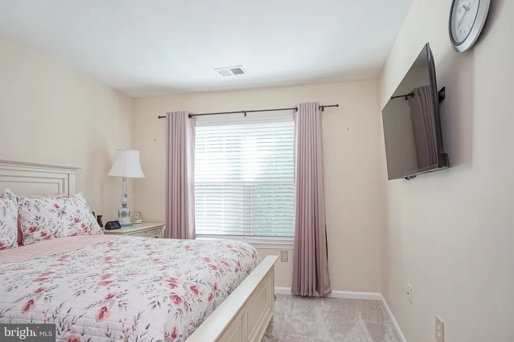 135 CHANCELLOR DRIVE Deptford, NJ 08096