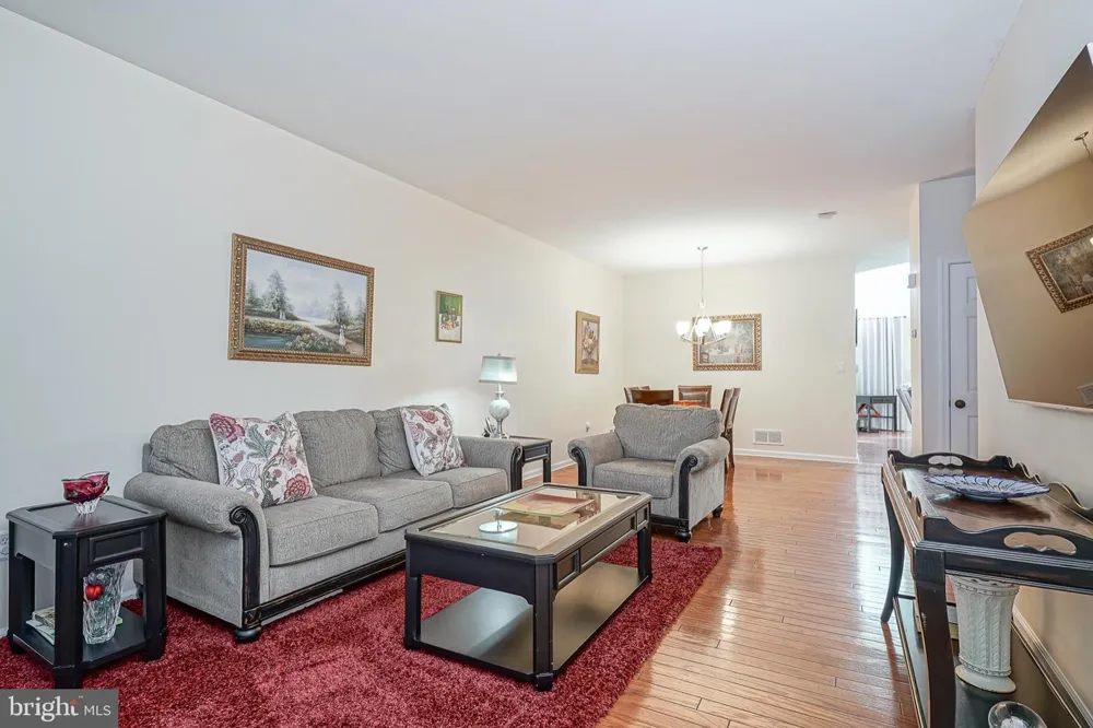 135 CHANCELLOR DRIVE Deptford, NJ 08096