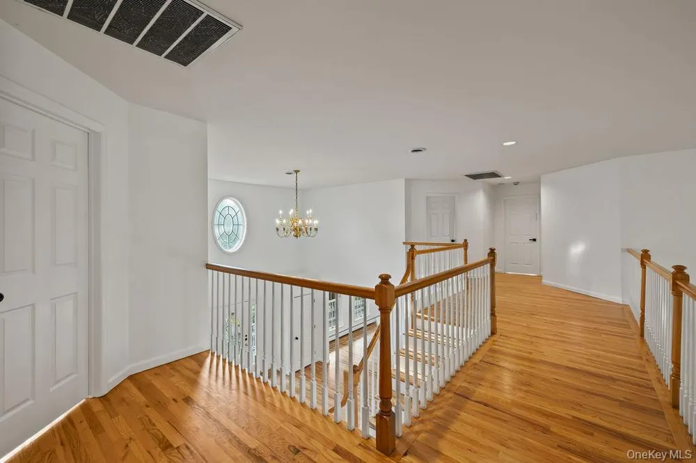 10 Golden Road Montebello, NY 10901