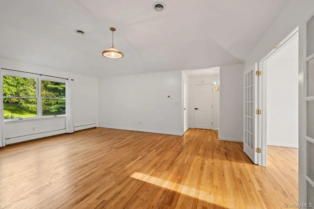 10 Golden Road Montebello, NY 10901