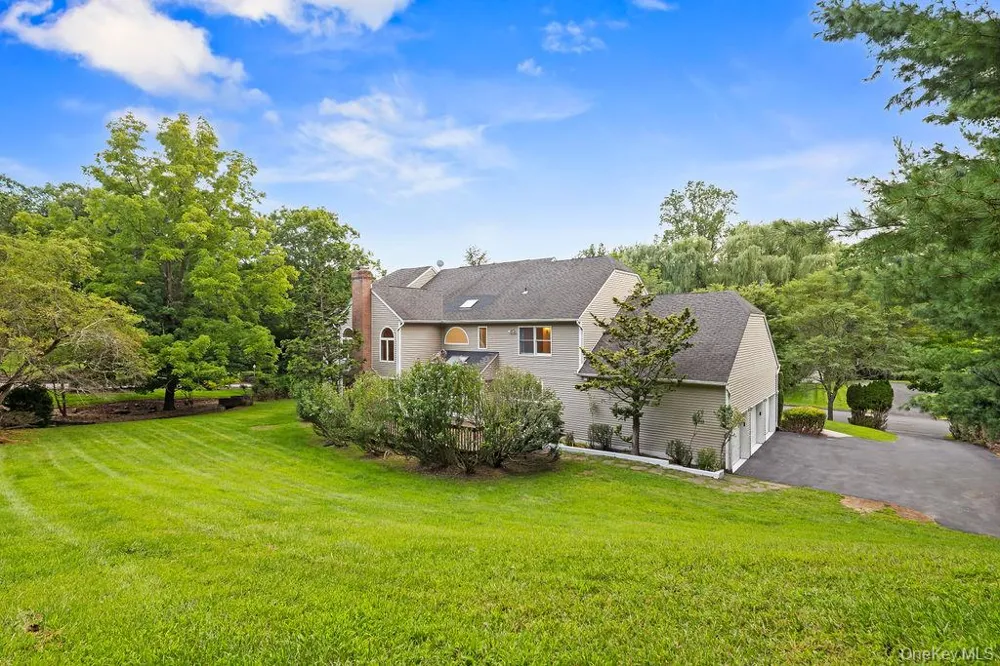 10 Golden Road Montebello, NY 10901