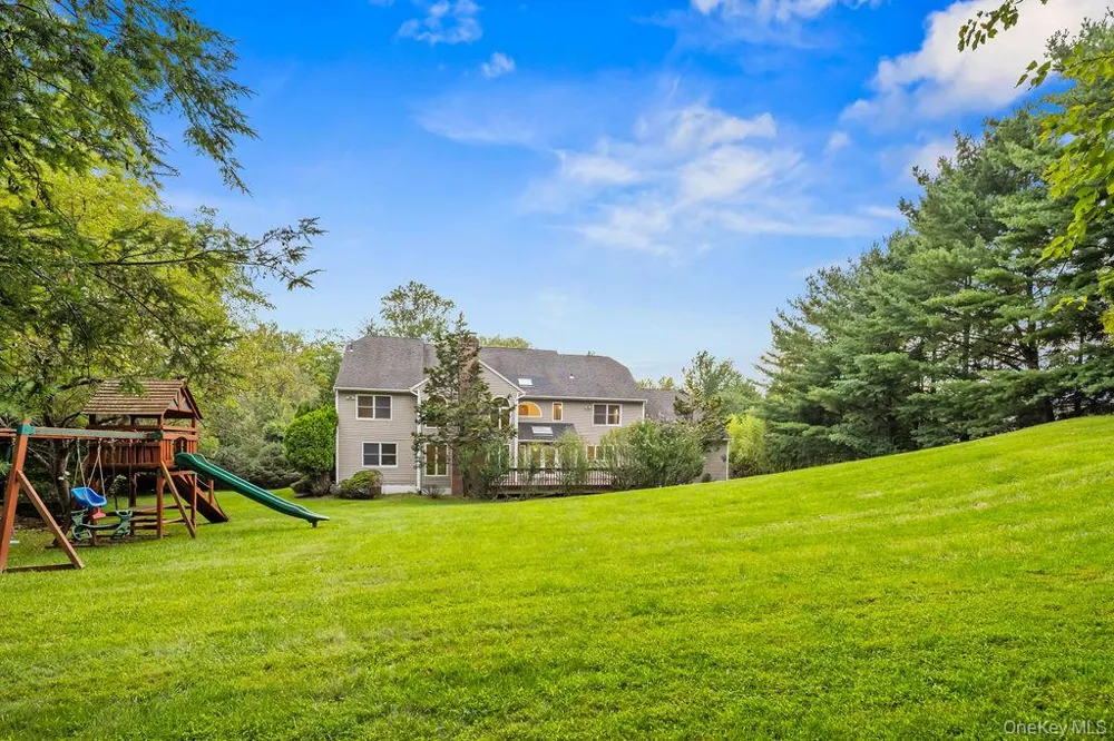 10 Golden Road Montebello, NY 10901