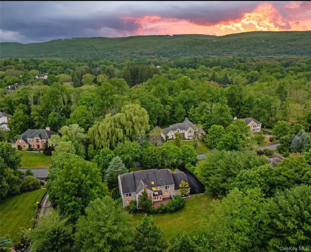 10 Golden Road Montebello, NY 10901