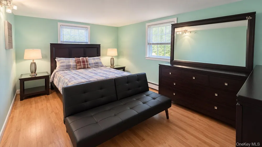 28 Pike Place Mahopac, NY 10541
