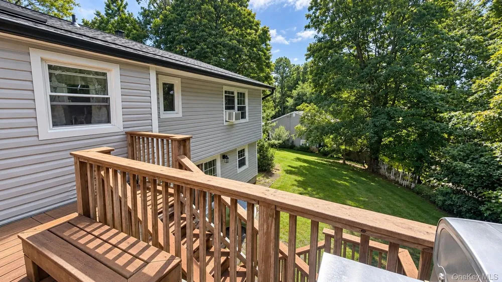 28 Pike Place Mahopac, NY 10541
