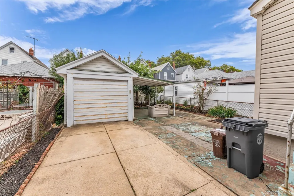 13226 114th Place South Ozone Park, NY 11420