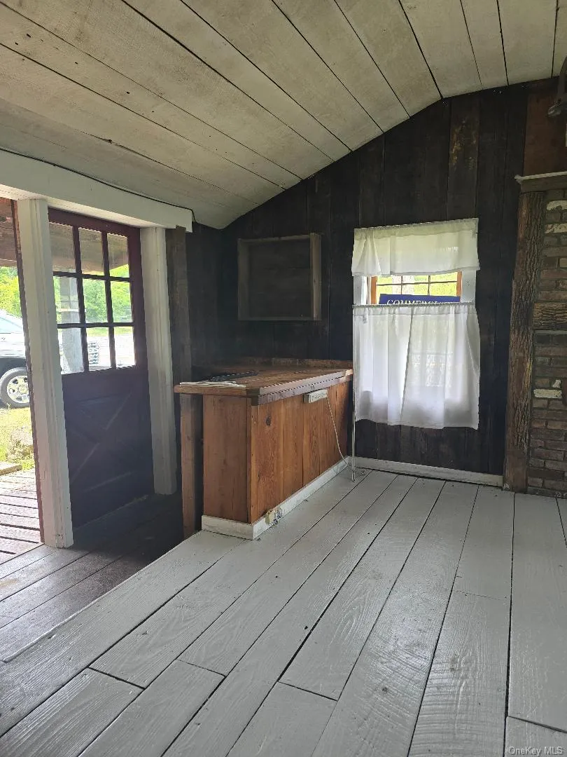6437 Route 209 Kerhonkson, NY 12446
