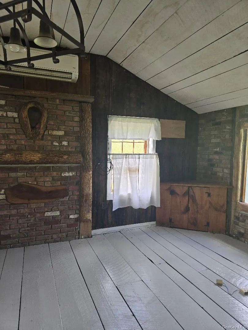 6437 Route 209 Kerhonkson, NY 12446