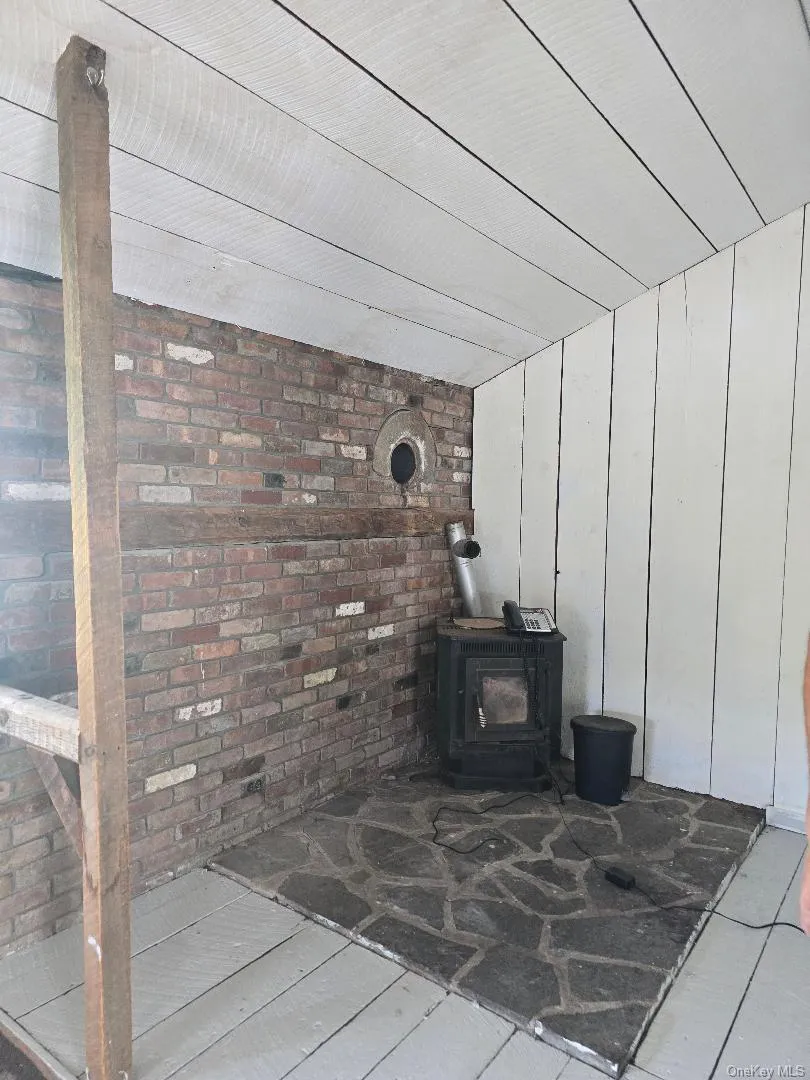 6437 Route 209 Kerhonkson, NY 12446