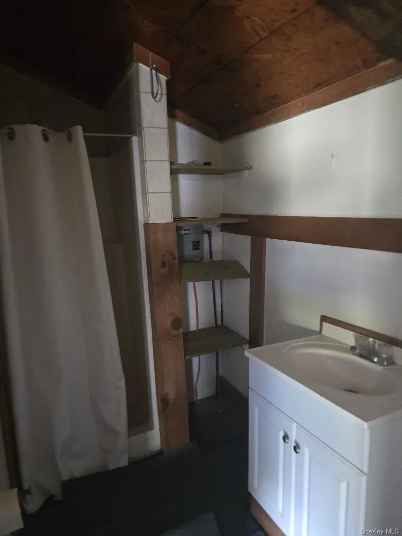 6437 Route 209 Kerhonkson, NY 12446