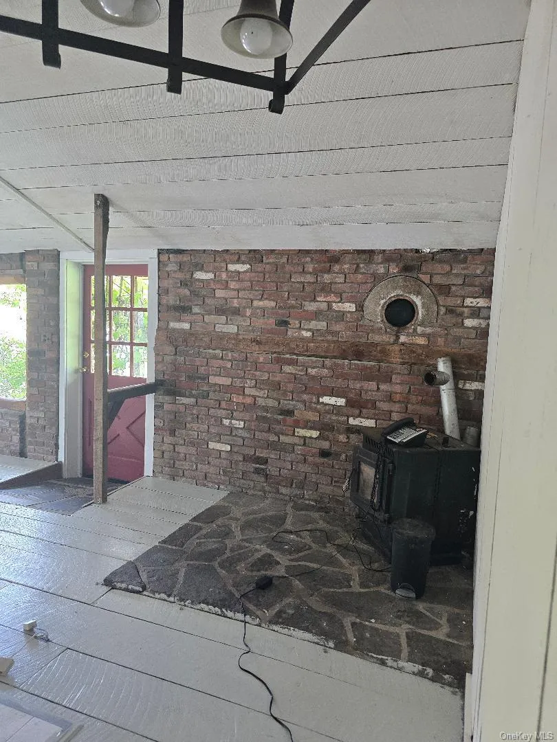 6437 Route 209 Kerhonkson, NY 12446