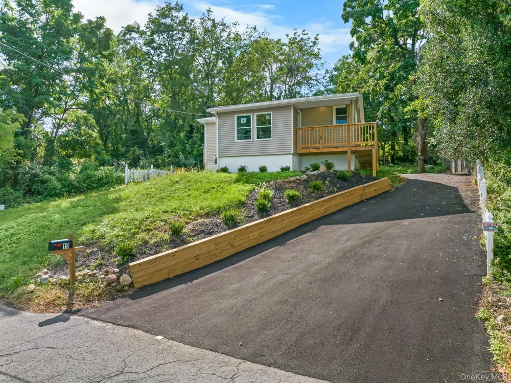 19 Dykes Park Road Nanuet, NY 10954