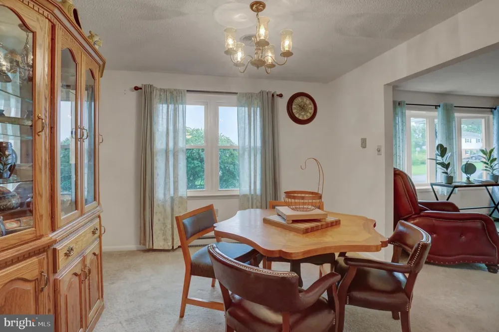 218 MEADOW LANE Chambersburg, PA 17202