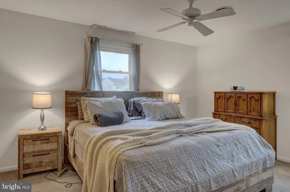 218 MEADOW LANE Chambersburg, PA 17202