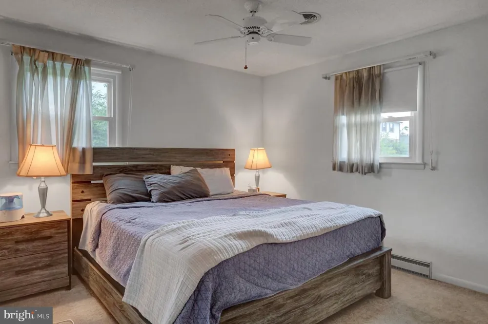 218 MEADOW LANE Chambersburg, PA 17202