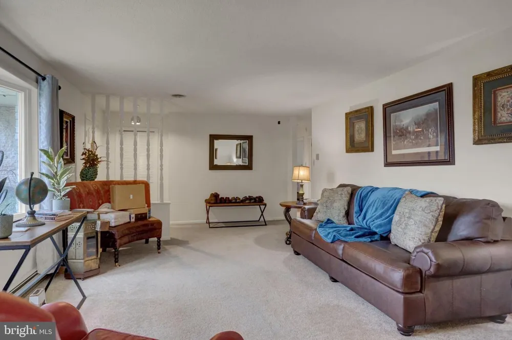 218 MEADOW LANE Chambersburg, PA 17202