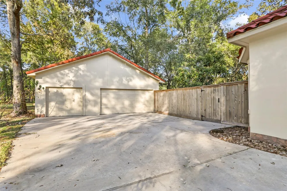 1207 Vista Del Lago Drive Huffman, TX 77336