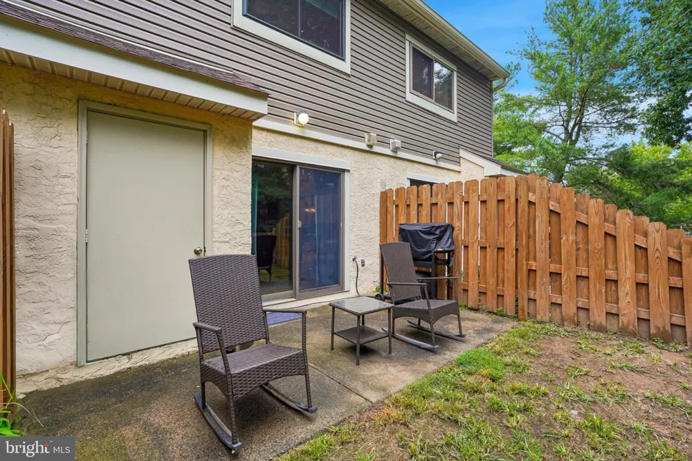 53 ASH STOKER LANE Horsham, PA 19044