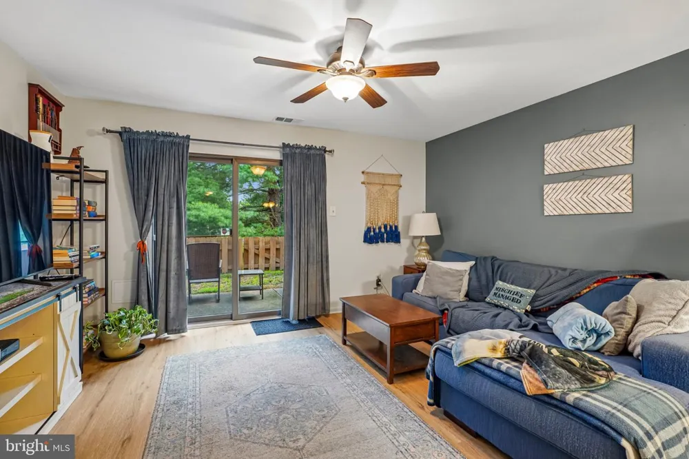 53 ASH STOKER LANE Horsham, PA 19044