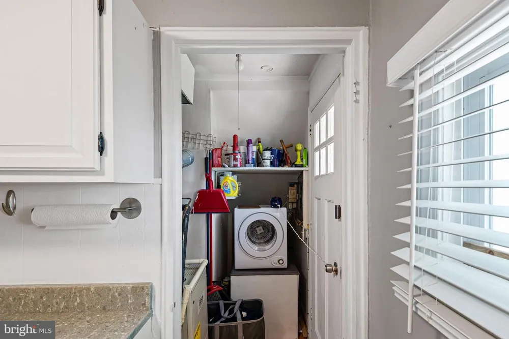 2338 POE ROAD Secane, PA 19018