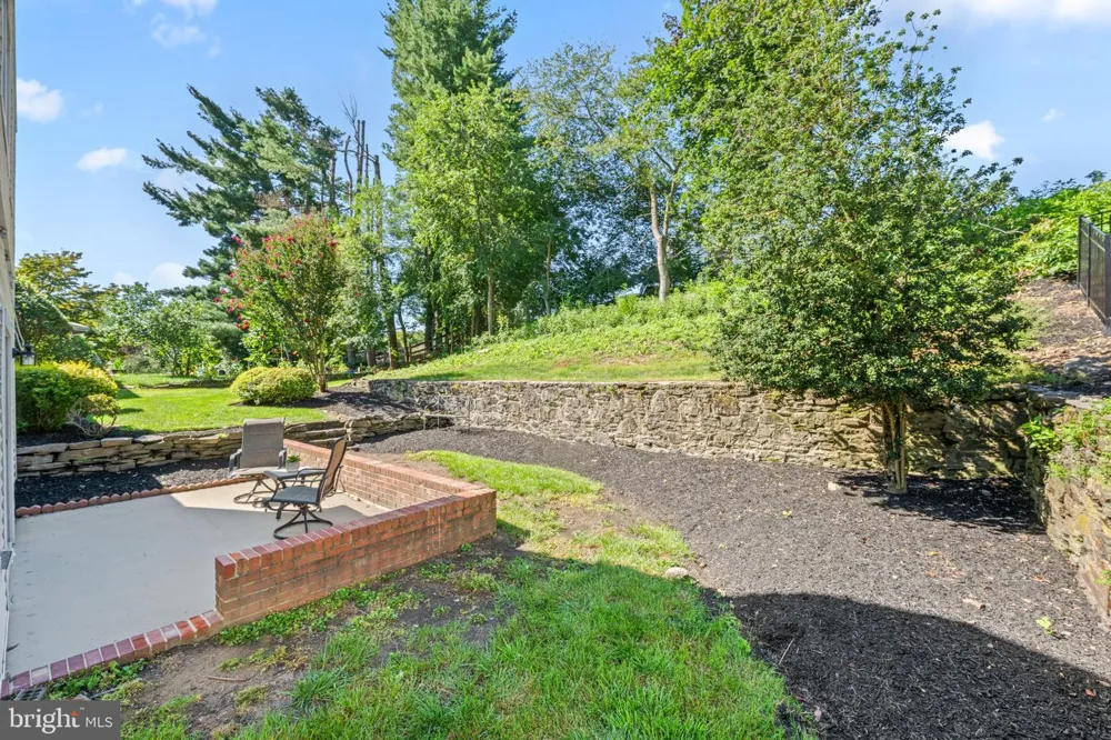 474 DOE RUN LANE Springfield, PA 19064
