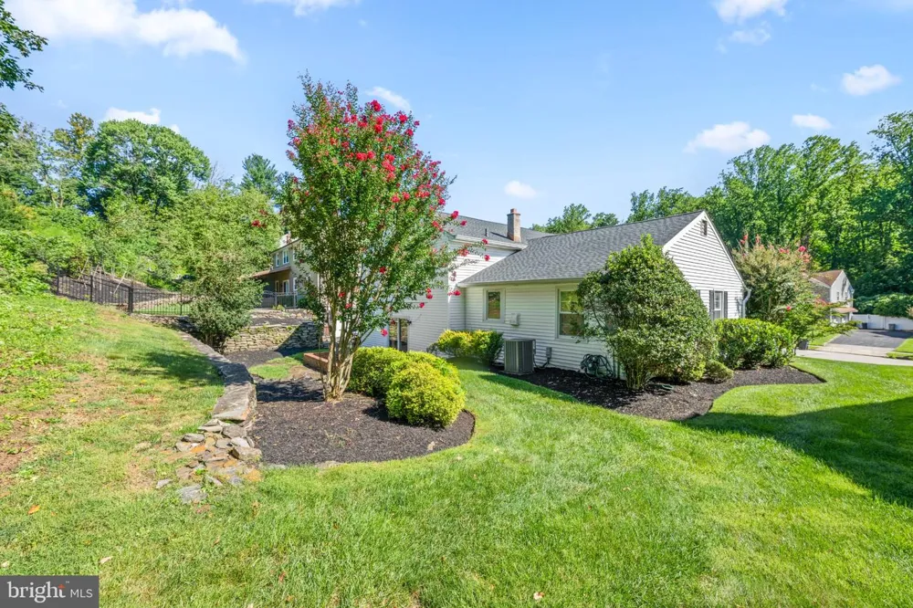 474 DOE RUN LANE Springfield, PA 19064