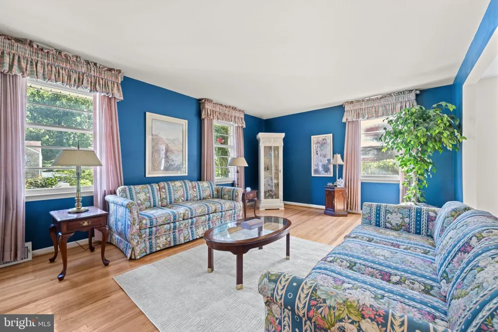 474 DOE RUN LANE Springfield, PA 19064