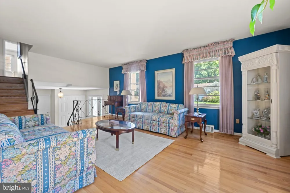 474 DOE RUN LANE Springfield, PA 19064