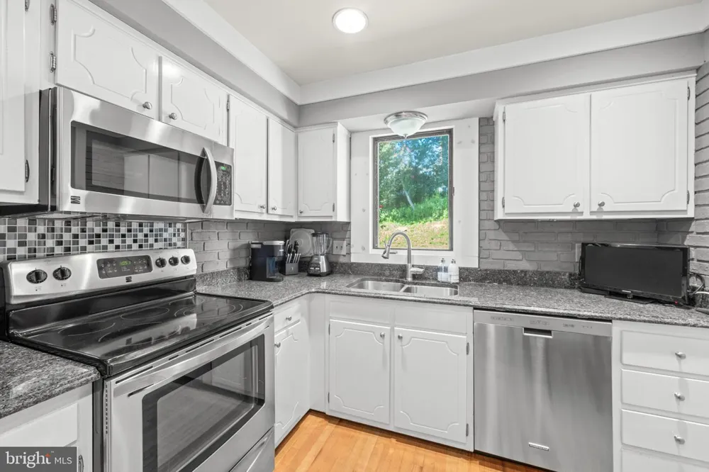 474 DOE RUN LANE Springfield, PA 19064