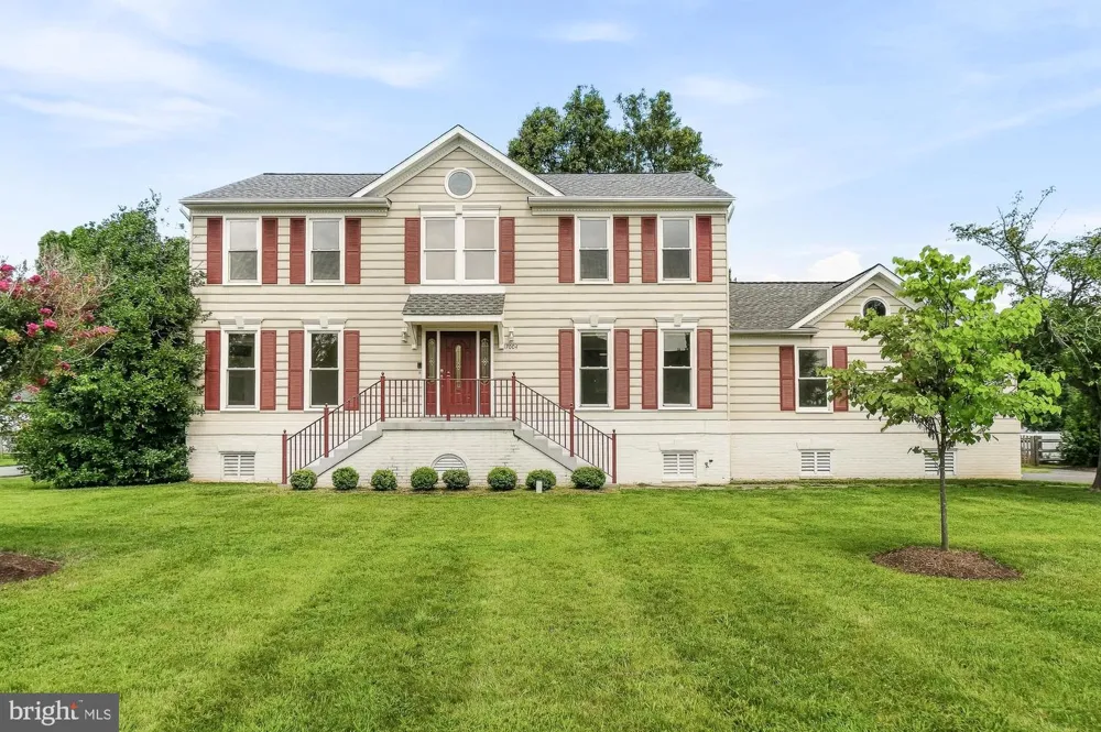 17004 SPATES HILL ROAD Poolesville, MD 20837