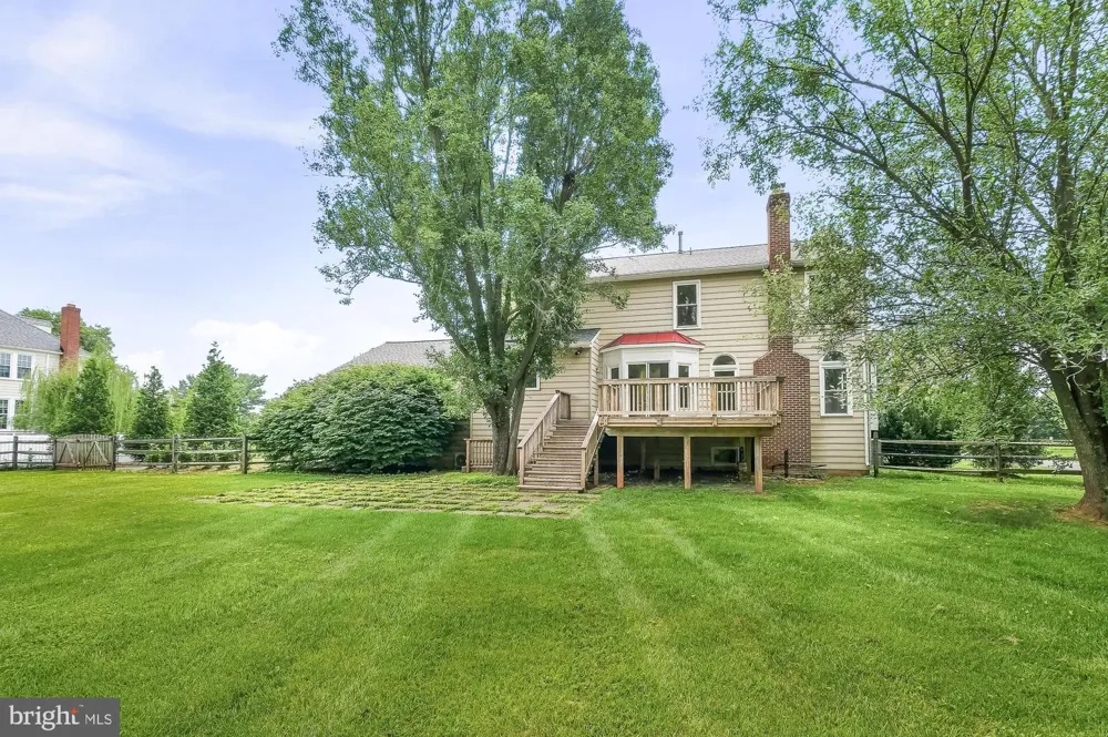 17004 SPATES HILL ROAD Poolesville, MD 20837