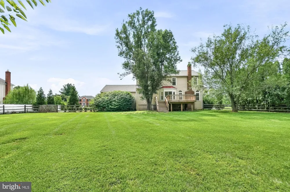 17004 SPATES HILL ROAD Poolesville, MD 20837