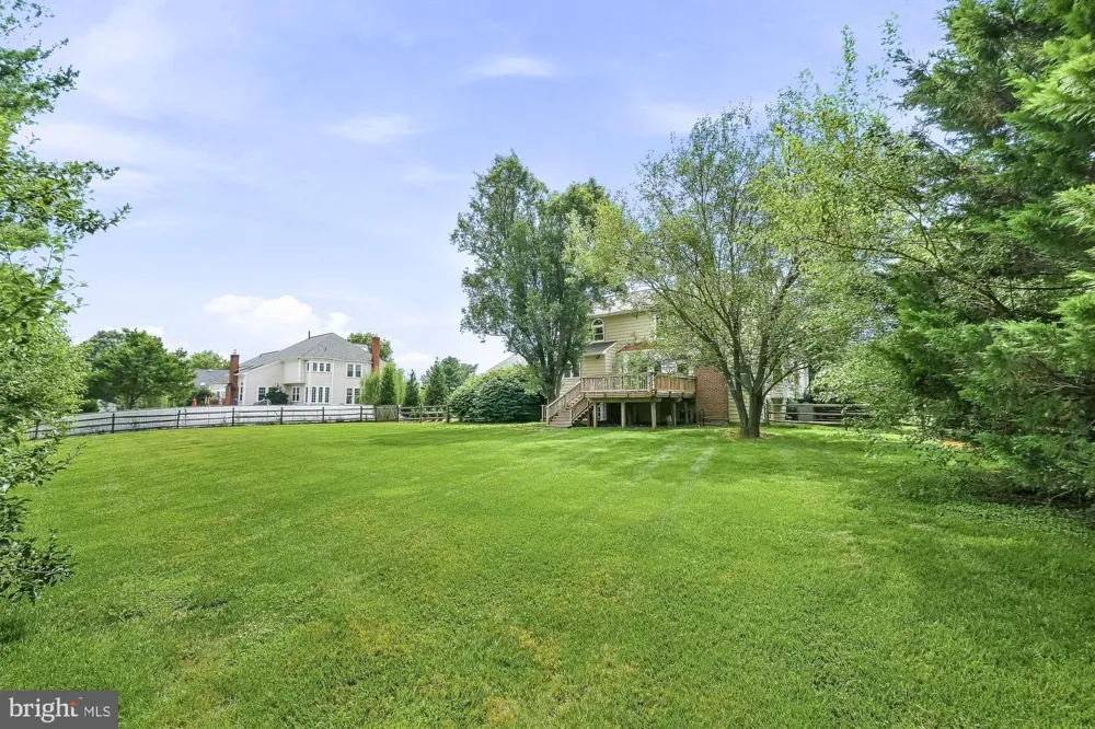 17004 SPATES HILL ROAD Poolesville, MD 20837