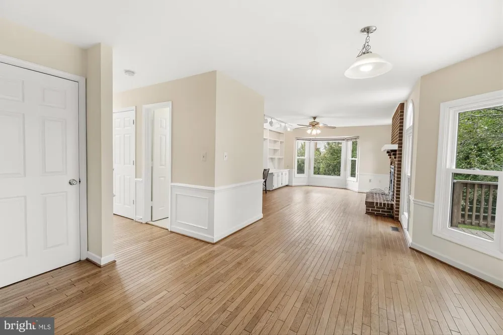 17004 SPATES HILL ROAD Poolesville, MD 20837