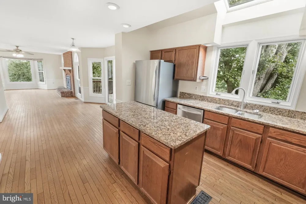 17004 SPATES HILL ROAD Poolesville, MD 20837