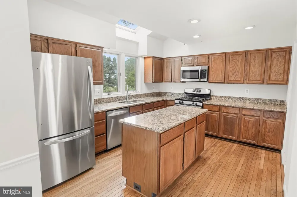 17004 SPATES HILL ROAD Poolesville, MD 20837