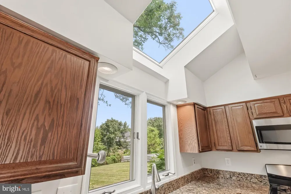 17004 SPATES HILL ROAD Poolesville, MD 20837